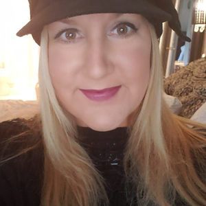 Meet your Posher, Deanna